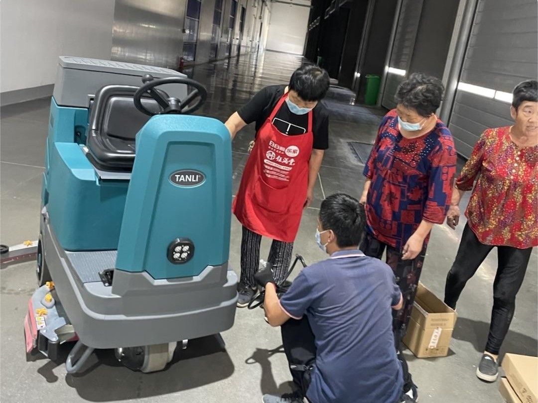 工廠再大都不怕，坦力洗地機(jī)讓您坐享清潔